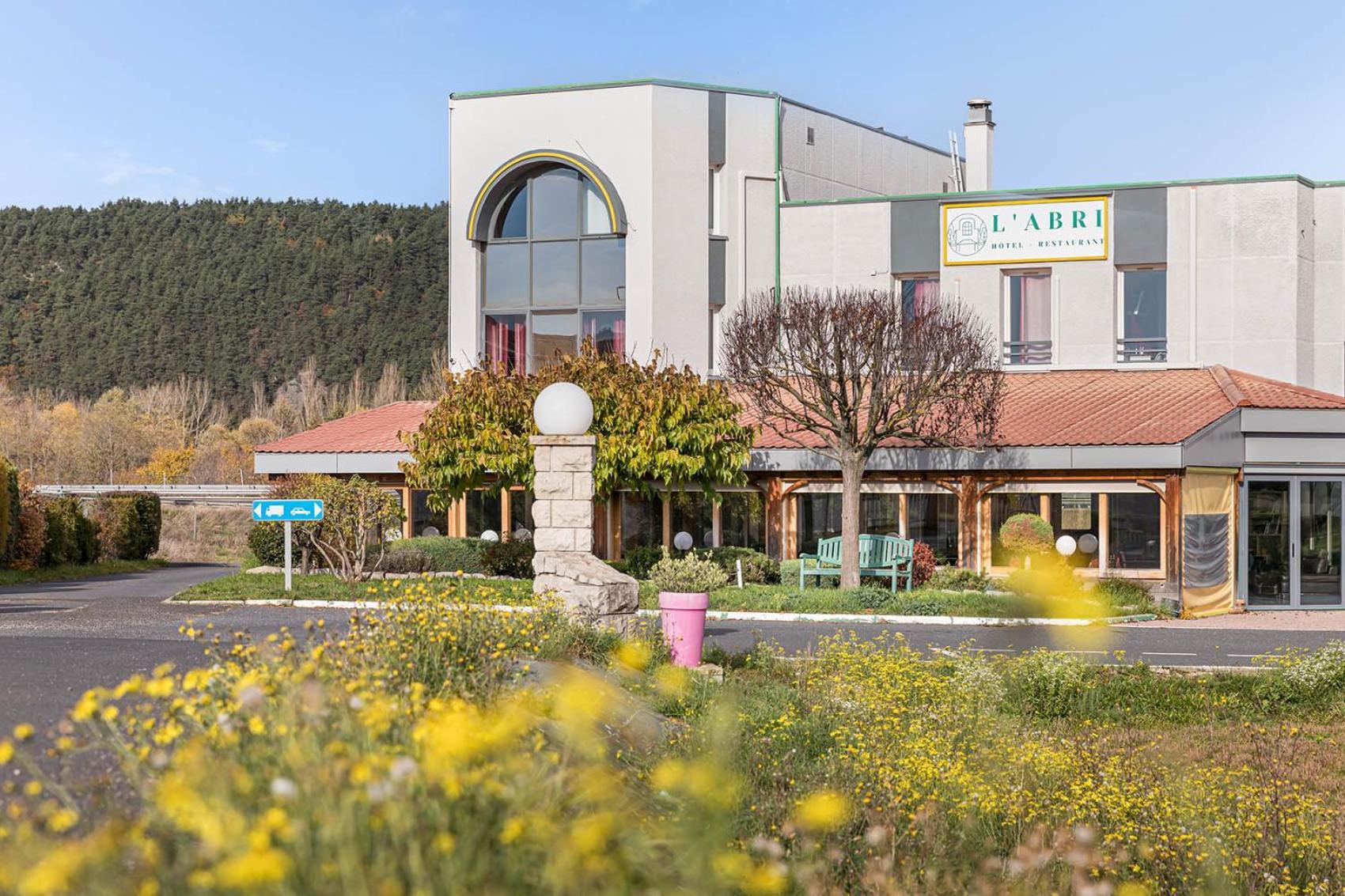 Logis Hotel Restaurant L'Abri Blavozy Exteriör bild